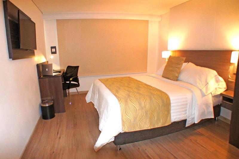 Sm Grand Hotel Bogota Room photo